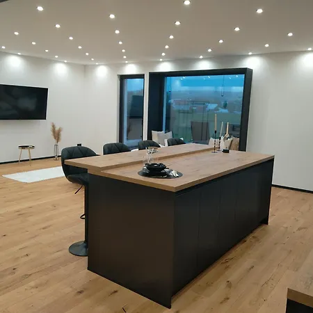 Apartment Lifestyle Cube House 3 *